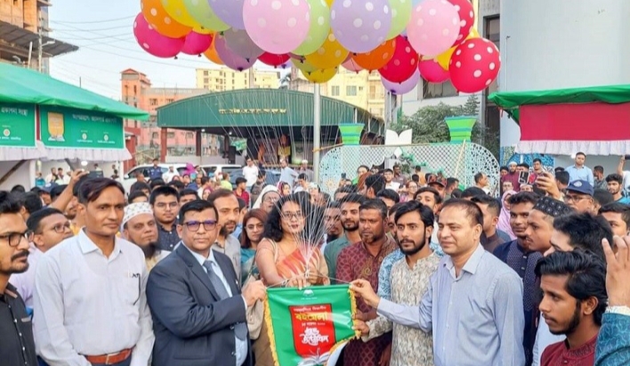 ময়মনসিংহে বর্ণাঢ্য আয়োজনের মধ্যে দিয়ে আট দিনব্যাপী বিভাগীয় বইমেলা উদ্বোধন