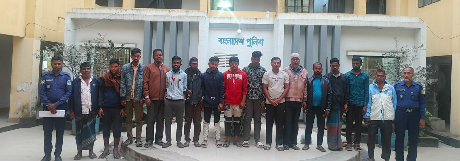 ময়মনসিংহ কোতোয়ালী মডেল থানার অভিযানে গ্রেফতার ১৫ জন