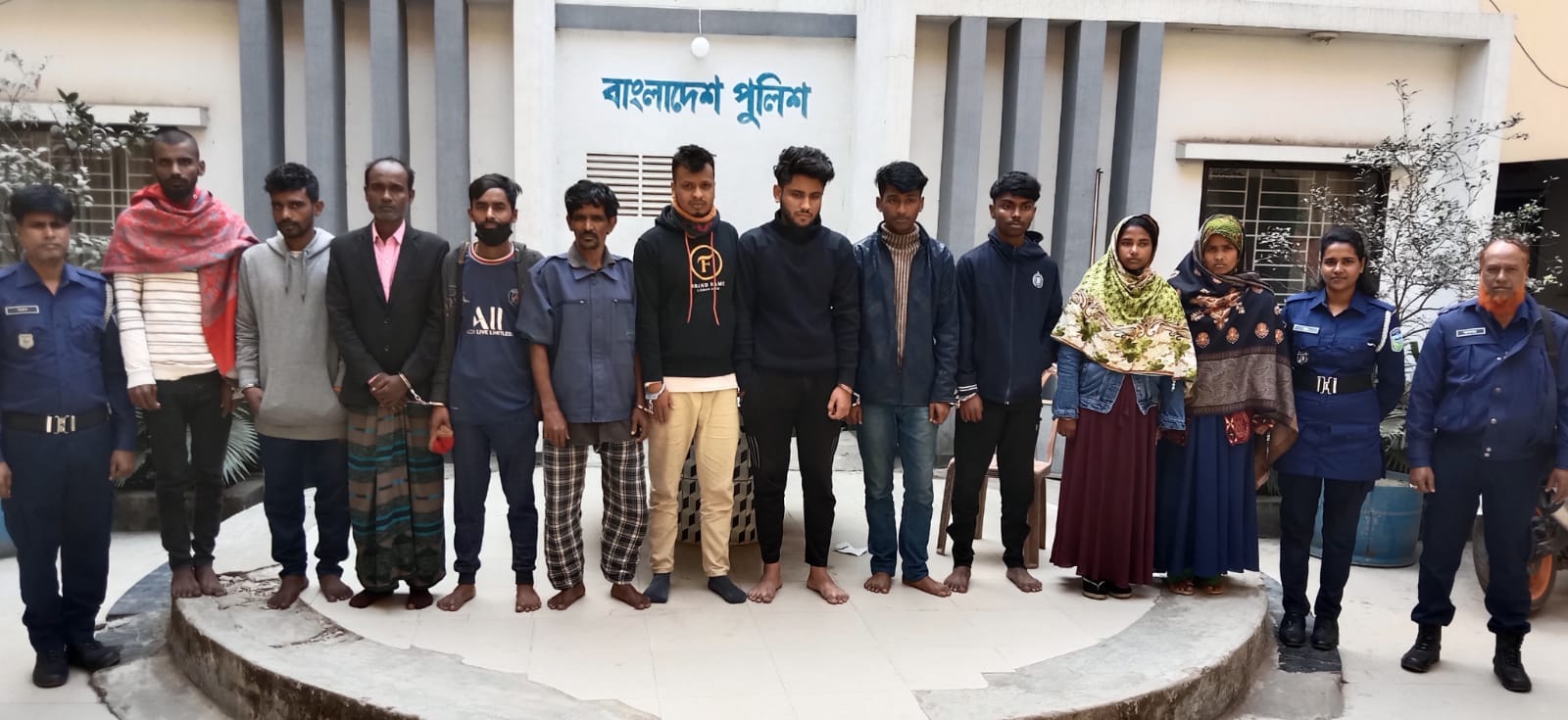 ময়মনসিংহ কোতোয়ালী মডেল থানার অভিযানে গ্রেফতার ১২ জন