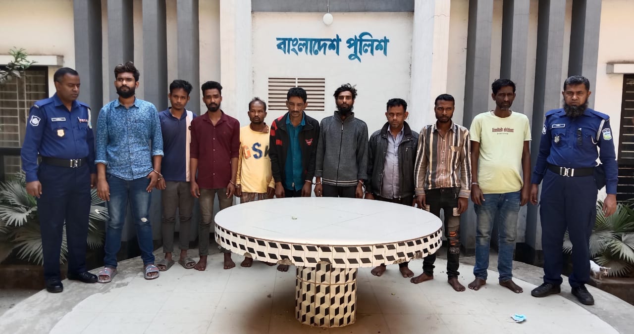 ময়মনসিংহ কোতোয়ালী মডেল থানার অভিযানে আওয়ামীলীগ ছাত্রলীগ ও মাদক মামলার আসামীসহ গ্রেফতার-১১