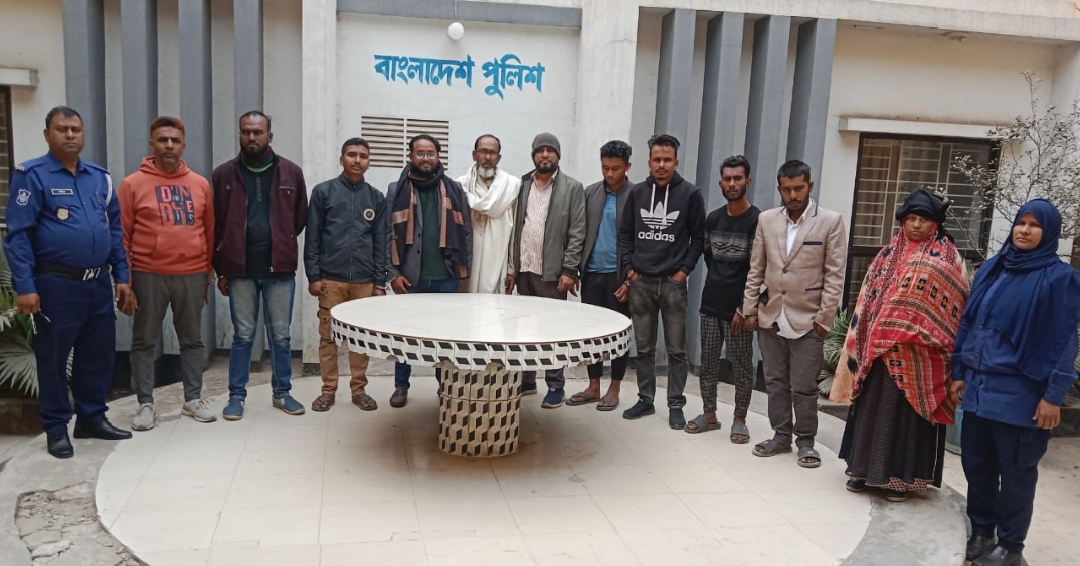 ময়মনসিংহ কোতোয়ালী মডেল থানার অভিযানে আওয়ামীলীগ, যুবলীগ ও চুরি মামলার আসামীসহ গ্রেফতার ১৩ জন