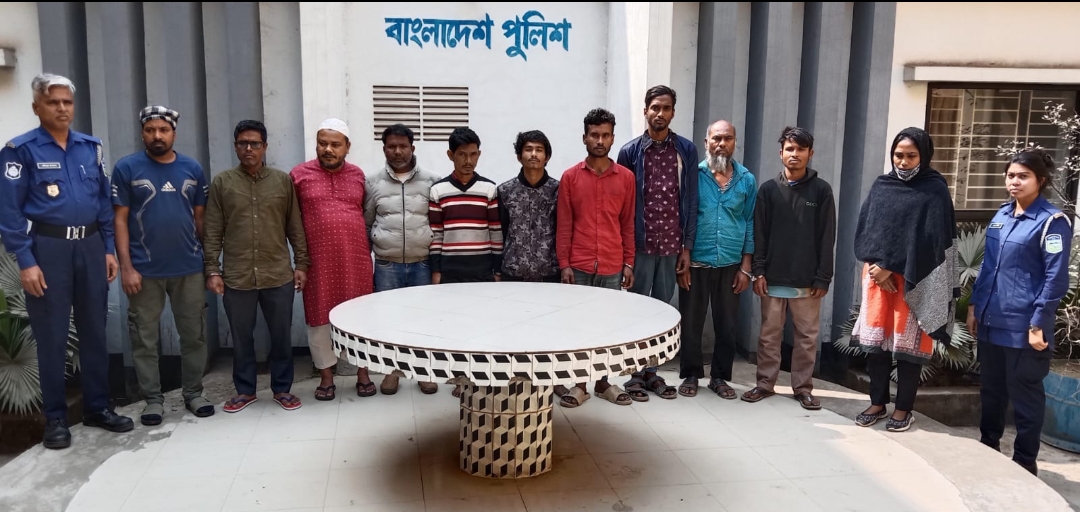 ময়মনসিংহ কোতোয়ালী মডেল থানার অভিযানে আওয়ামীলীগ, যুবলীগ ও পরোয়ানা ভুক্ত আসামীসহ গ্রেফতার ১২ জন