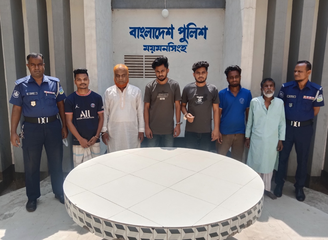 ময়মনসিংহ কোতোয়ালী পুলিশের অভিযানে ধর্ষণ চেষ্টা ও হত্যা মামলার আসামীসহ গ্রেফতার-৭