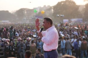 ময়মনসিংহের ঐতিহ্যবাহী সার্কিট হাউজ মাঠে বিএনপির নির্বাচনী জনসভায় তারেক রহমান।