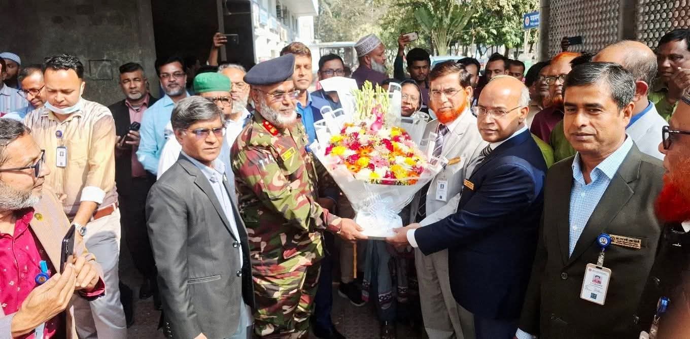 ময়মনসিংহ মেডিকেল কলেজ হাসপাতালের নতুন পরিচালক হিসেবে দায়িত্ব নিলেন ব্রিগেডিয়ার জেনারেল মোঃ জাকির হোসেন
