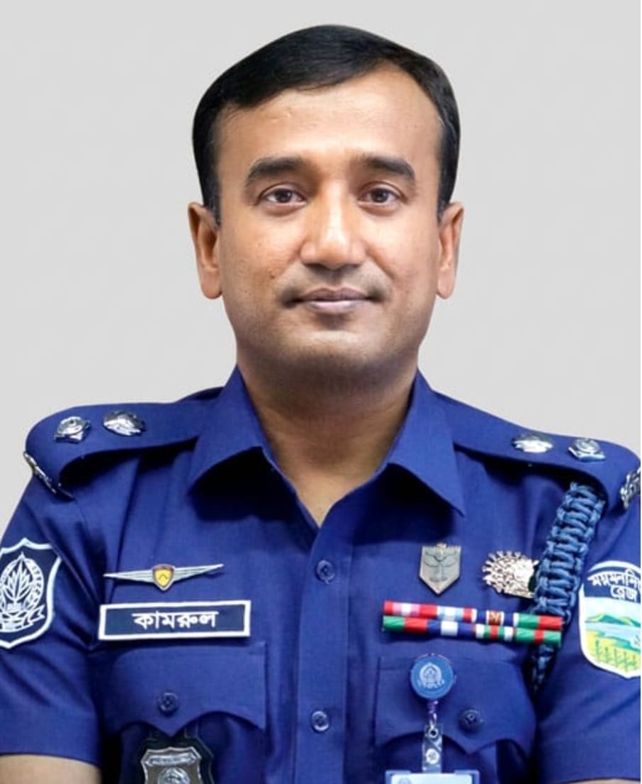 পুলিশের কঠোর নিরাপত্তায় স্বস্তিতে ঈদ কাটাল ময়মনসিংহবাসী